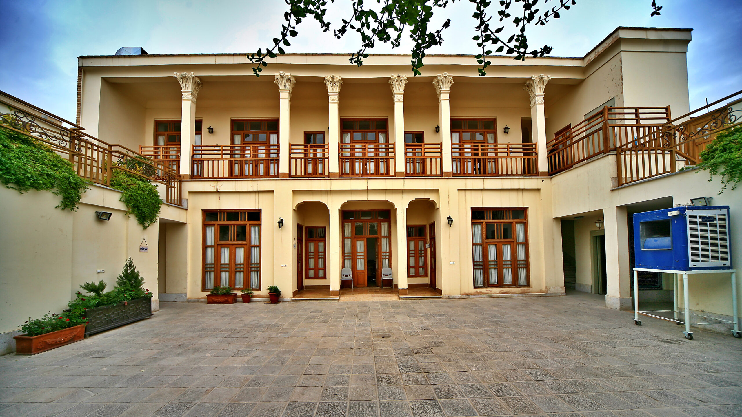 ساختمان رضا-3